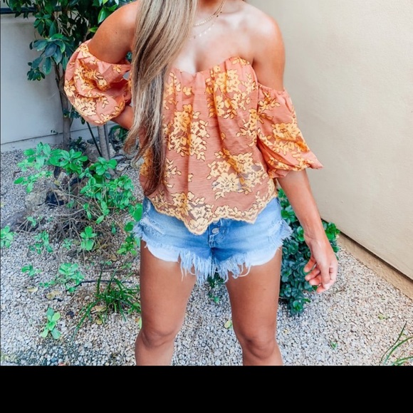 Boutique top NWOT - Picture 1 of 2